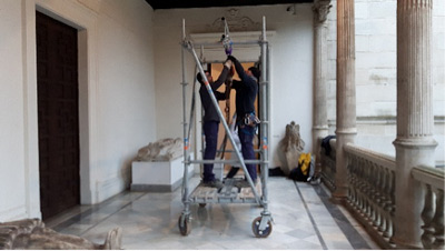 Torre móvil adaptada para la restauración y traslado de un león íbero-romano - Alquiansa