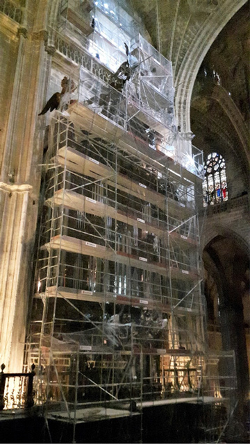 Andamios para la limpieza del órgano de la Catedral de Sevilla - Alquiansa