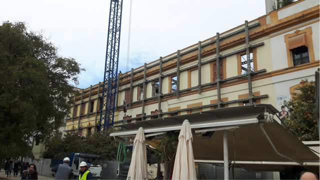 Un estabilizador de fachadas especial para un edificio del centro urbano de Sevilla - Alquiansa