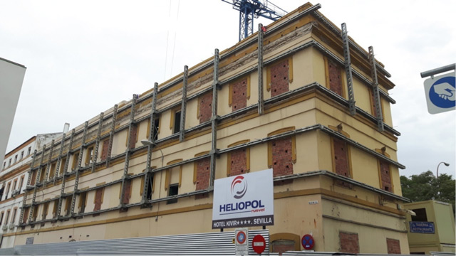 Un estabilizador de fachadas especial para un edificio del centro urbano de Sevilla - Alquiansa