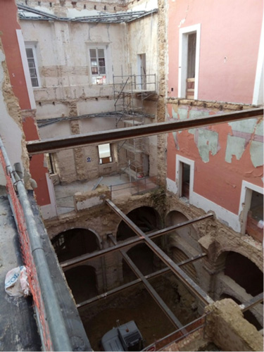 Andamios para pasarelas y escaleras de acceso en el ayuntamiento de San Fernando (Cádiz) - Alquiansa