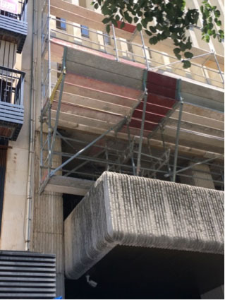 Andamios para la rehabilitación de fachadas de un edificio de Córdoba - Alquiansa
