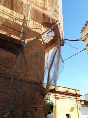 Restauración de la fachada principal de la iglesia parroquial de Moguer - Alquiansa