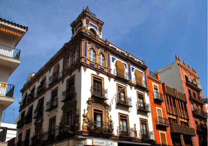 Rehabilitación de las fachadas y torreón de un edificio del casco antiguo de Sevilla - Alquiansa