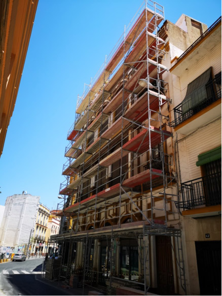 Rehabilitación de las fachadas y torreón de un edificio del casco antiguo de Sevilla - Alquiansa