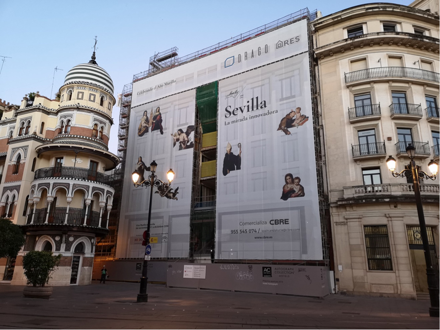 Lona para la difusión del año Murillo en el andamio del Hotel Draco de Sevilla - Alquiansa