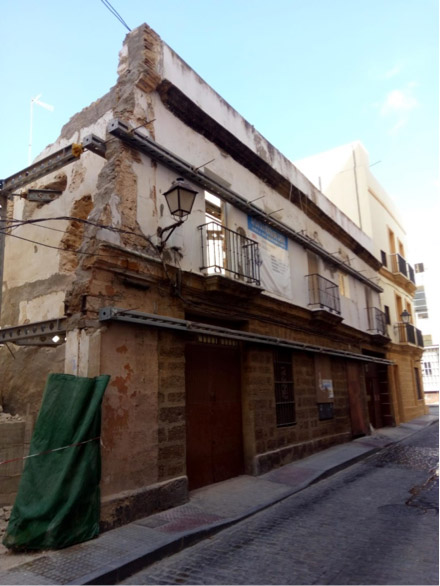 Montaje de un estabilizador interior-exterior de fachada en Cádiz - Alquiansa