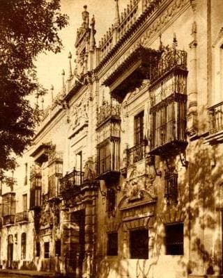 Andamio volado desde los balcones del antiguo edificio de CCOO de Sevilla - Alquiansa