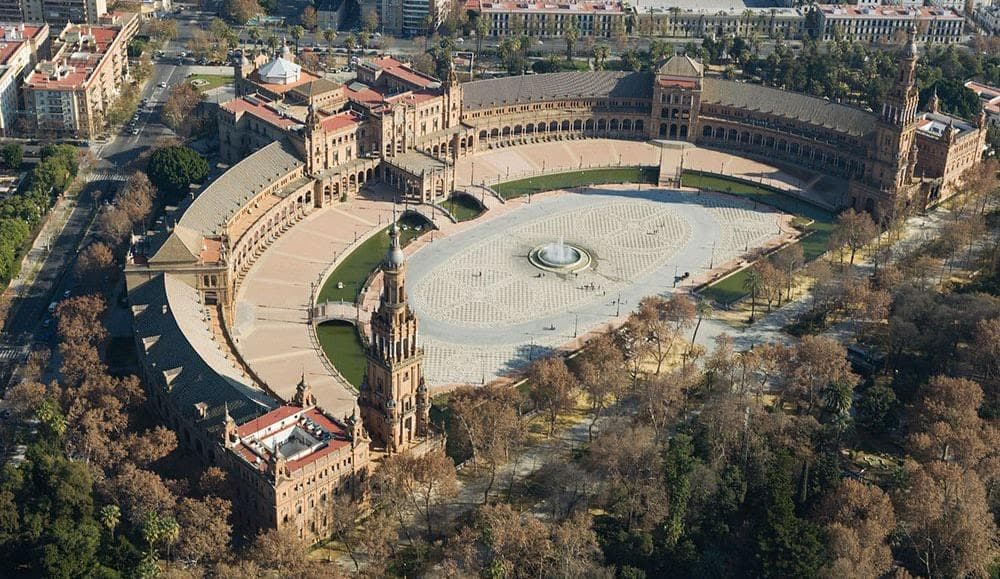 Torre móvil para la conservación del pórtico de la Plaza de España - Alquiansa