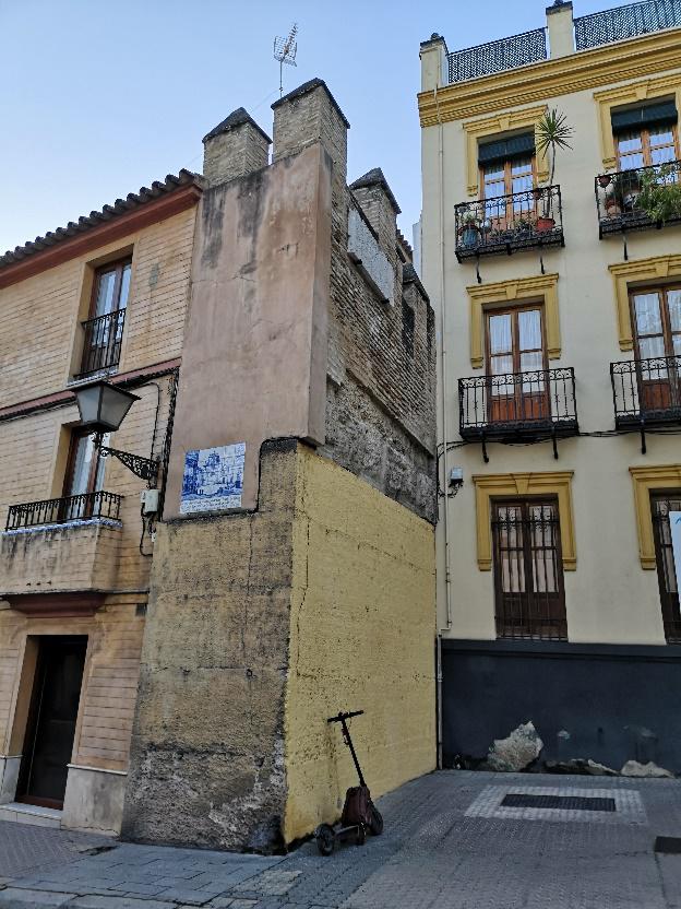 Restauración de los restos de la Puerta Real de Sevilla - Alquiansa