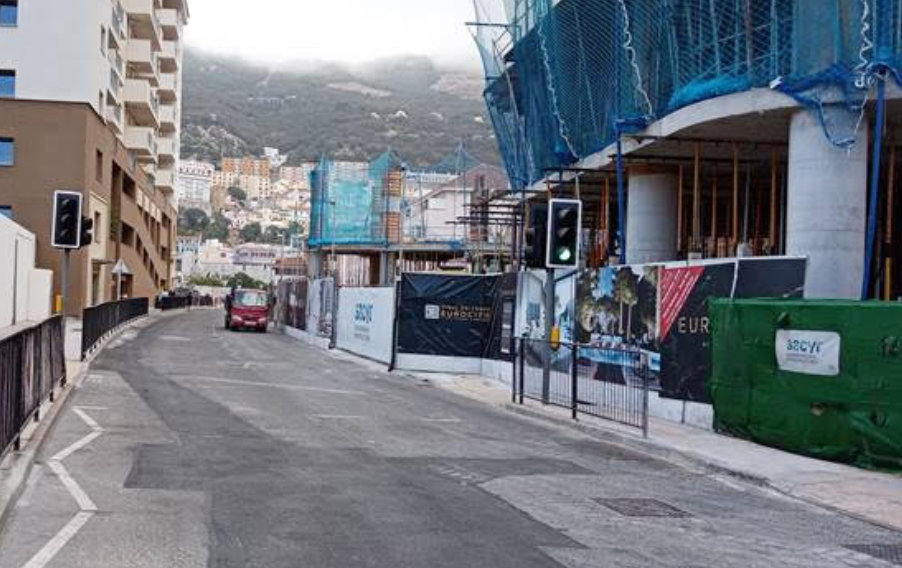 Gibraltar, base de paso de grandes dimensiones para protección de obras - Alquiansa