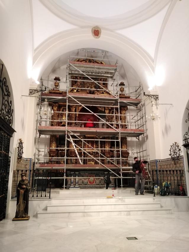 Andamio para la restauración del retablo mayor de la iglesia parroquial de Lepe - Alquiansa