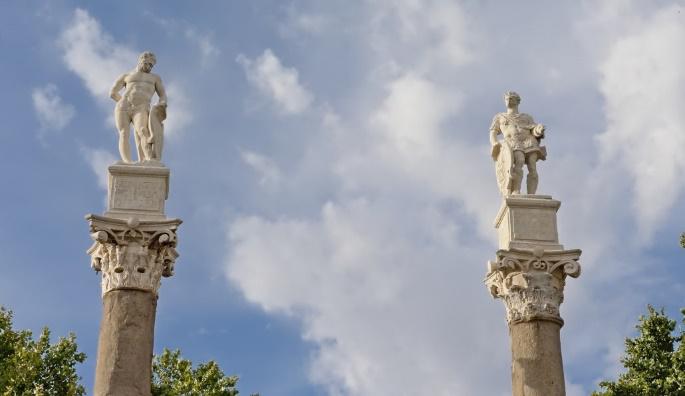 Restauración de las columnas del templo romano Calle Mármoles Sevilla - Alquiansa