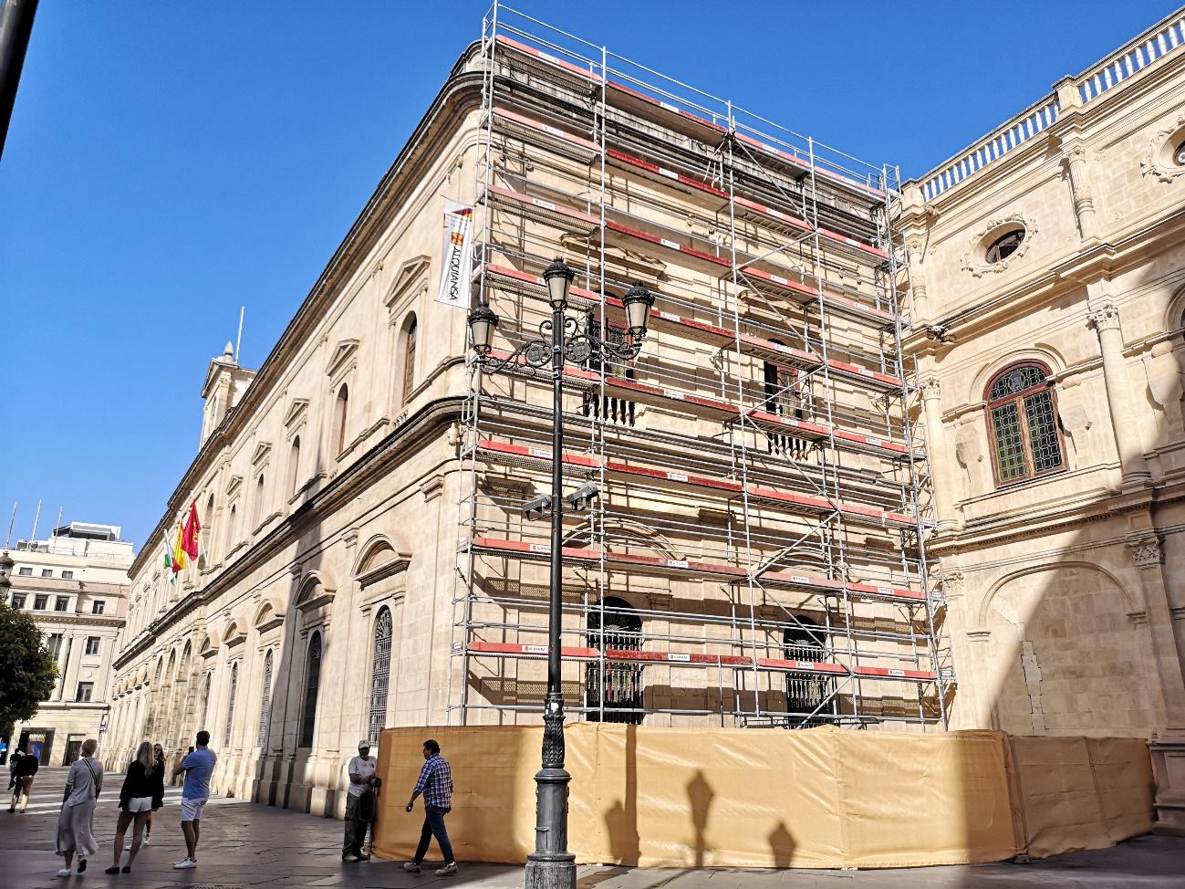 Ayuntamiento de Sevilla, última fase de la restauración de sus fachadas - Alquiansa