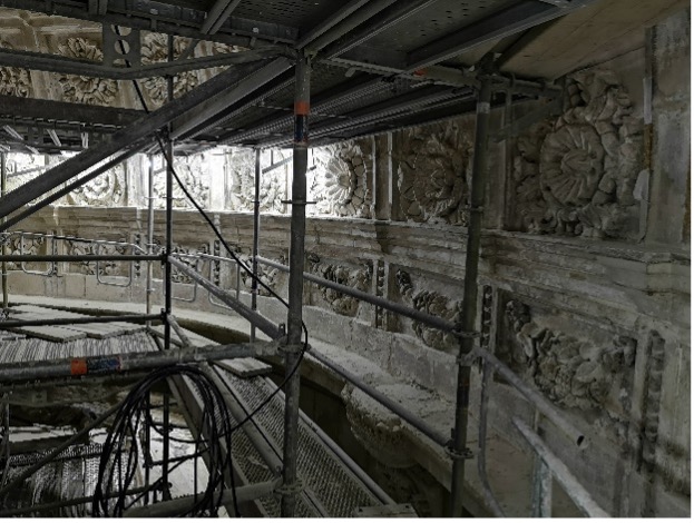 Andamio para la restauración del interior de la parroquia del Sagrario, Catedral de Sevilla - Alquiansa