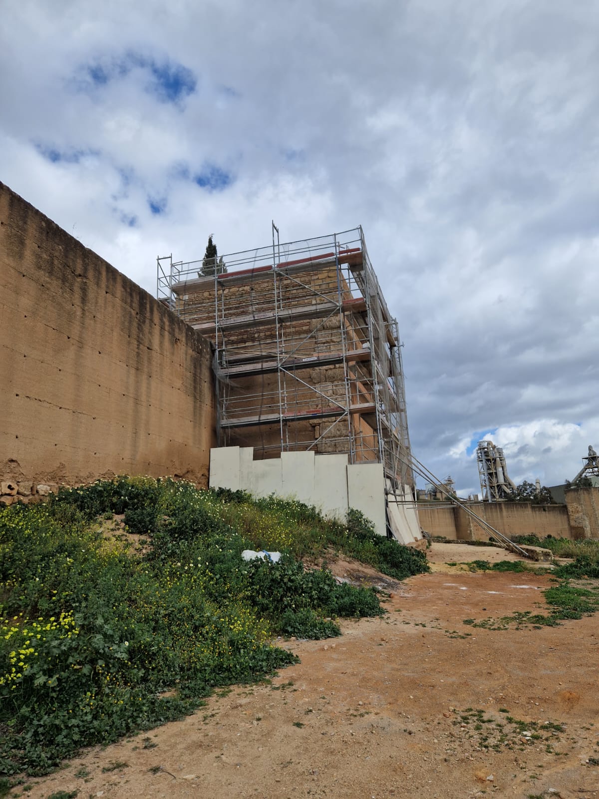 Restauración de las Puertas del Buey y del Agua de Niebla - Alquiansa