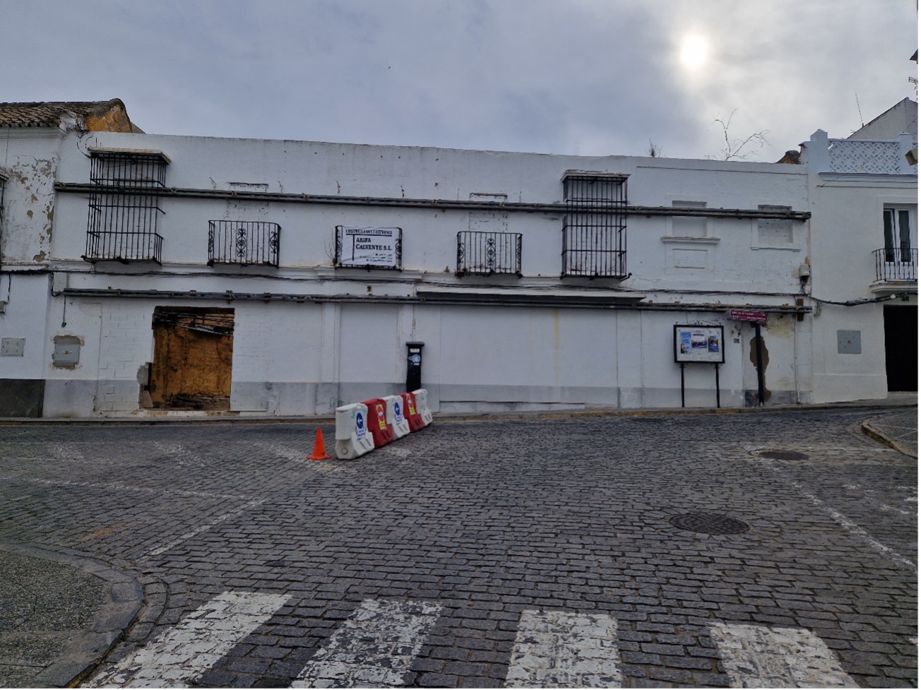 Estabilizador interior, para la fachada de una vivienda en Medina Sidonia (Cádiz) - Alquiansa