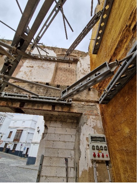 Estabilizador interior, para la fachada de una vivienda en Medina Sidonia (Cádiz) - Alquiansa