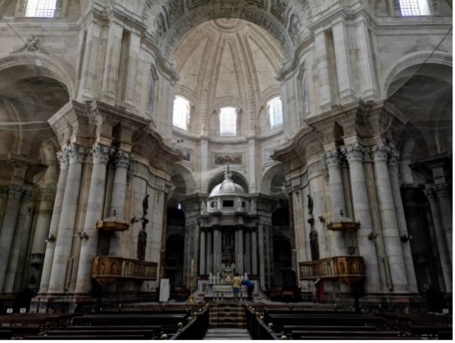 Desmontaje del retablo de mármol de La Asunción en la Catedral de Cádiz - Alquiansa